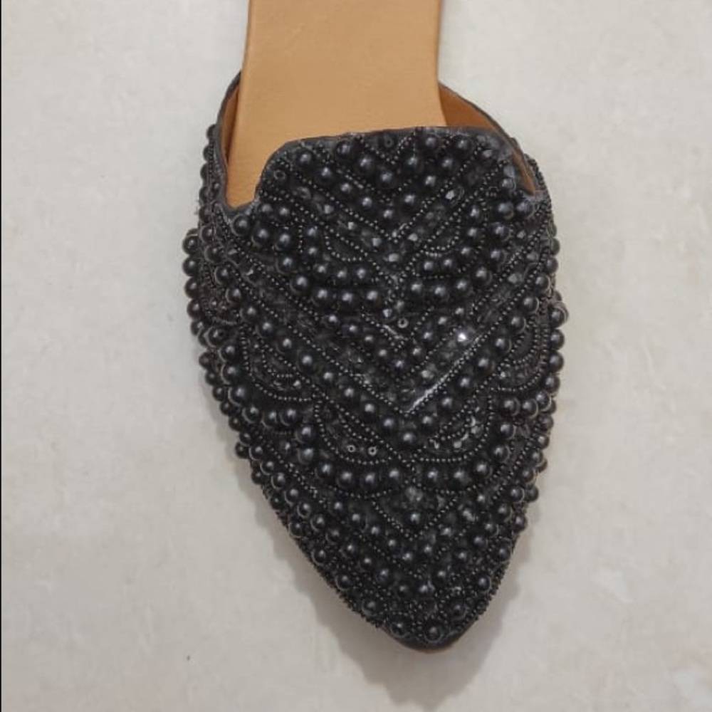 Virsa Fashionn’s Woman’s Flat Mules.